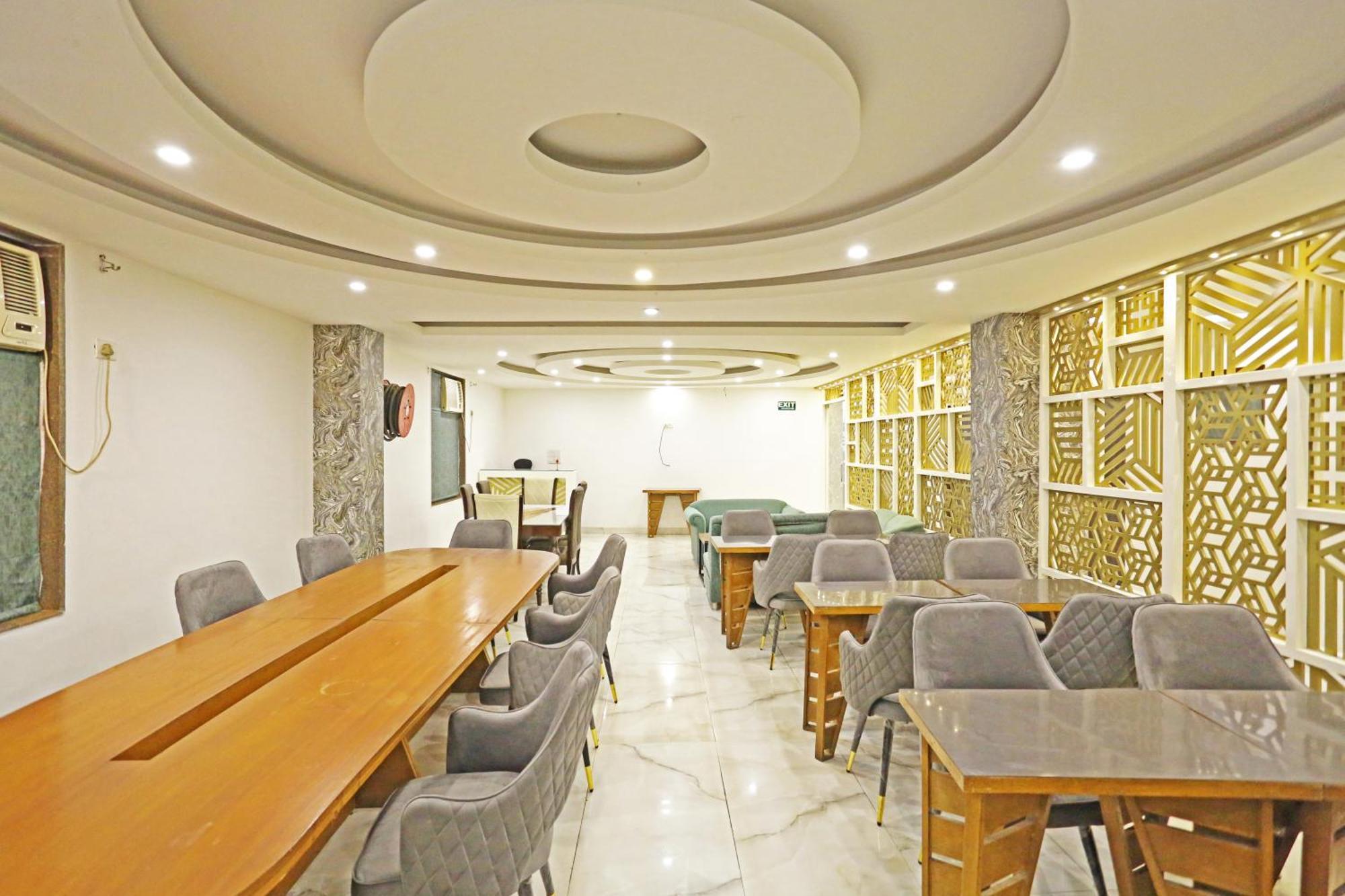 Hotel Ambrosia - A Boutique Hotel New Delhi Buitenkant foto