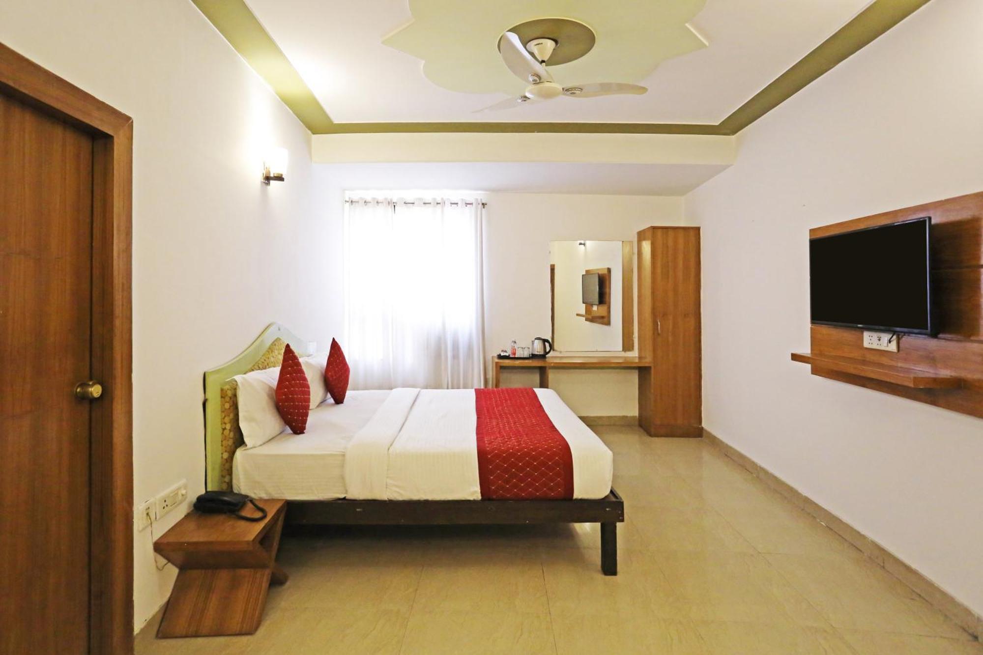 Hotel Ambrosia - A Boutique Hotel New Delhi Buitenkant foto