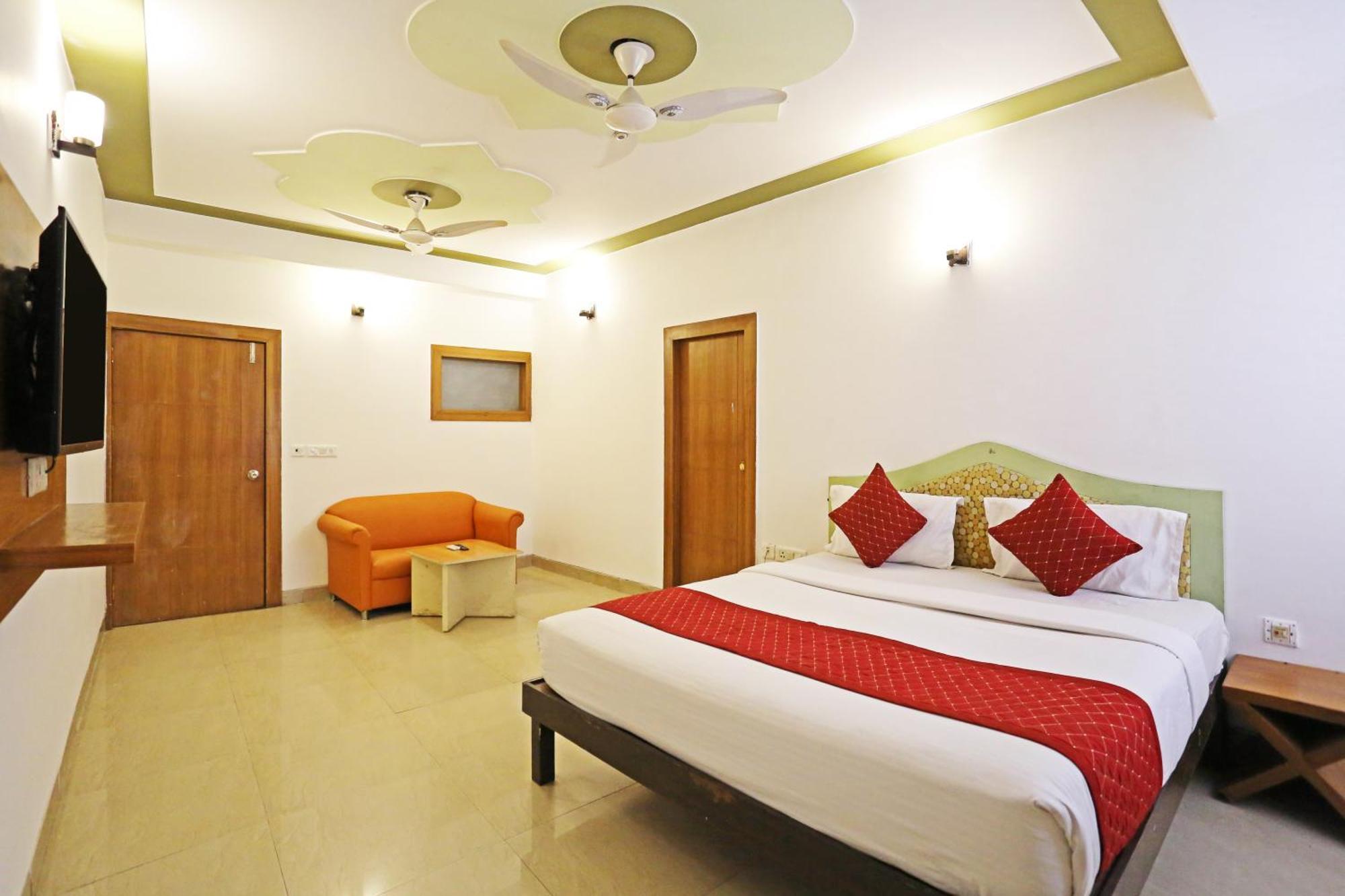 Hotel Ambrosia - A Boutique Hotel New Delhi Buitenkant foto